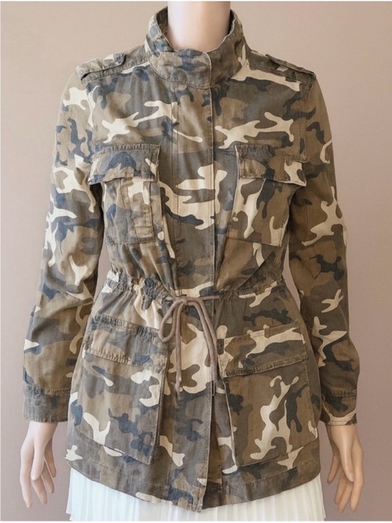 Love Tree Jackets & Blazers - Love Tree Women's Camo Drawstring Utility Jacket - Olive/Tan